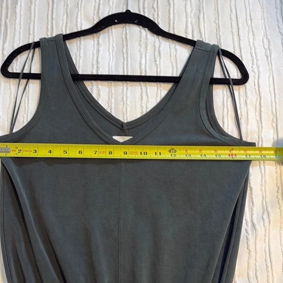 Lou & Grey Black Sleeveless V-Neck Jumpsuit - Picture 3 of 11